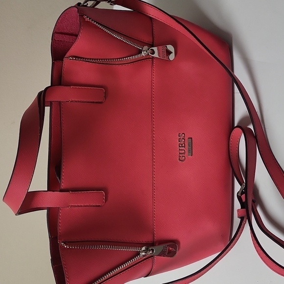 GUESS handbag/cross body bag in Coral  color - Picture 2 of 16